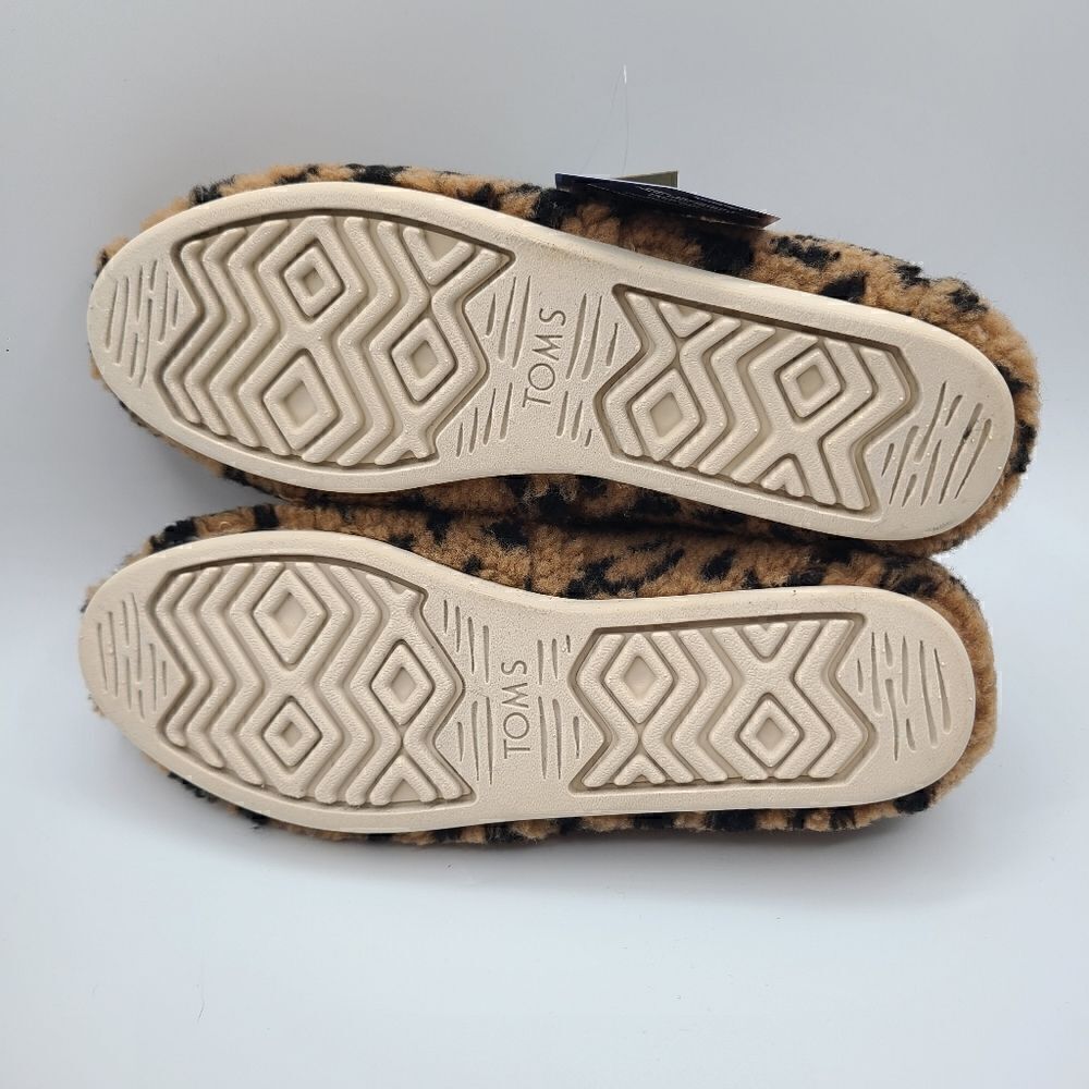 NEW Toms Doe Leopard Fleece Faix Fur Alpargatas NWT - Picture 5 of 5